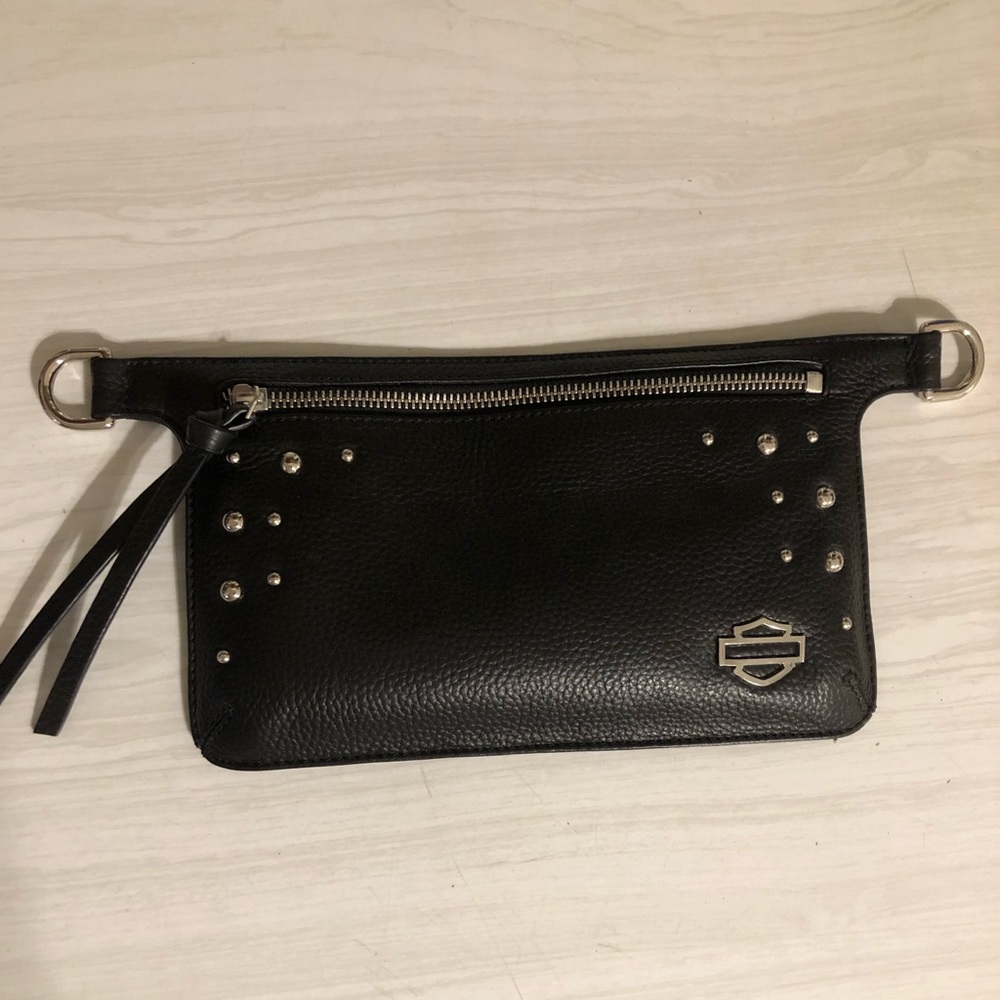 Black Harley Davidson belt bag.